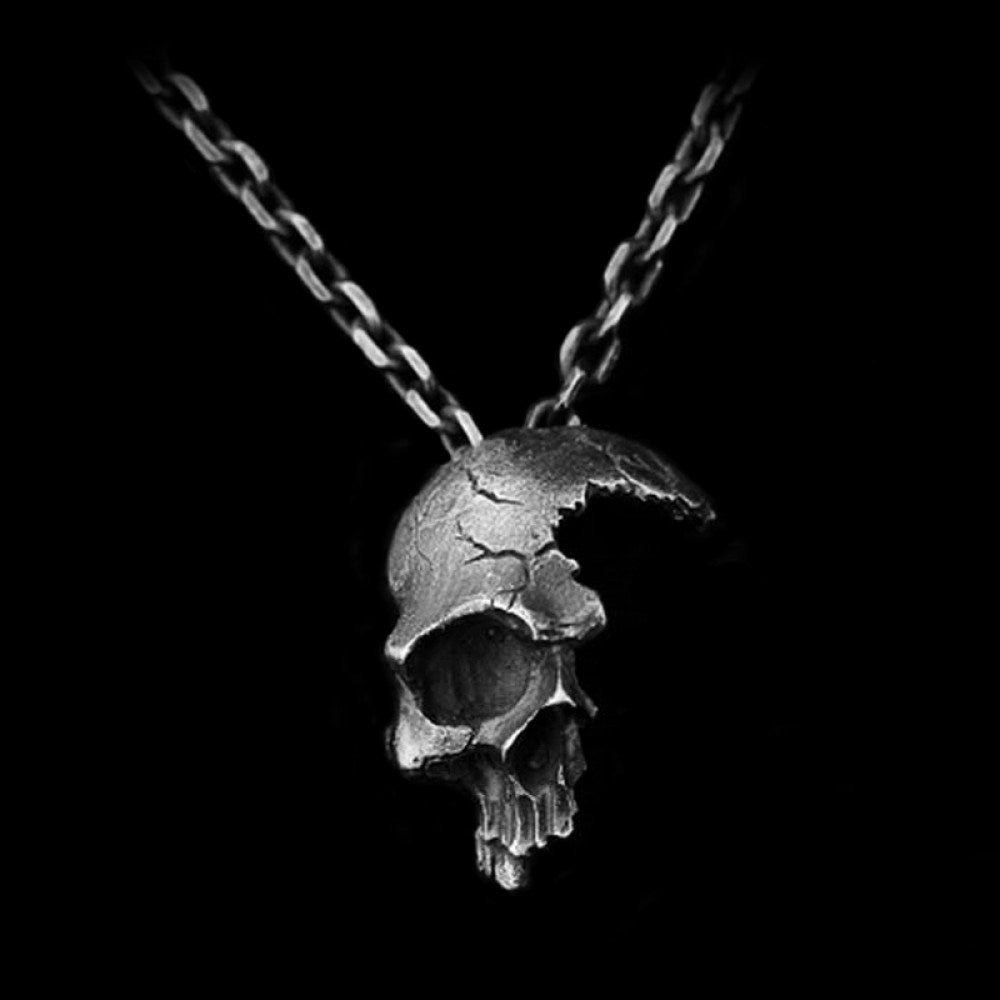 Shattered Skull Necklace - Buta Luxury