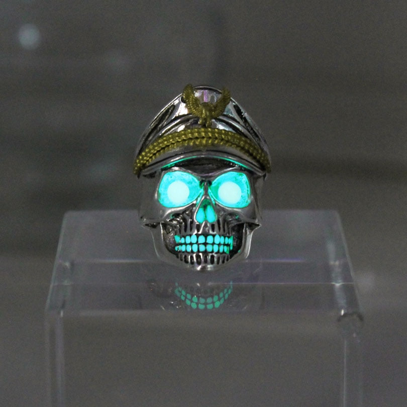 Glowing Skull Ring - Buta Luxury