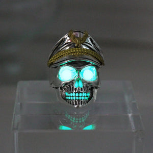 Glowing Skull Ring - Buta Luxury